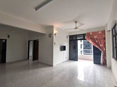 Condominium For Sale in Villa Ria