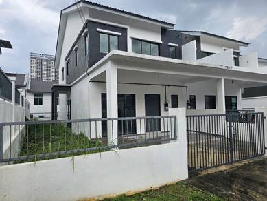 Semi-Detached House For Sale in Rawang,SGR