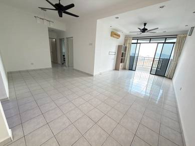 Condominium For Sale in Vistaria Condominium