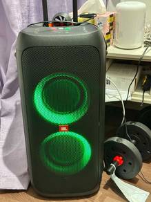 JBL Partybox 310 with 2 JBL wireless microphone