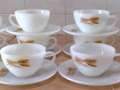 Cawan piring anchor hocking fire king tea set 9