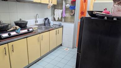 Service Residence For Rent in Serdang Skyvillas