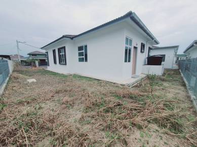 Bungalow House For Sale in Durian Tunggal,MLK