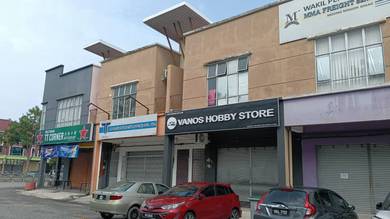 Shop lot For Sale in Cheng,MLK