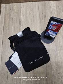 Tommy Hilfiger Mini Reporter Bag