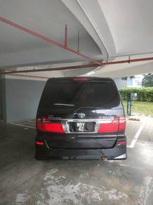 Toyota Alphard in Damansara Damai, SGR