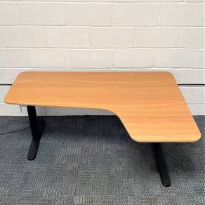 Bekant Table