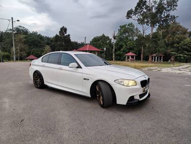 BMW 528i 28i M SPORT in Gemas, NSN