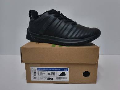 sport shoes size 6/36