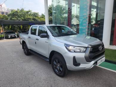 2025 Toyota Hilux E