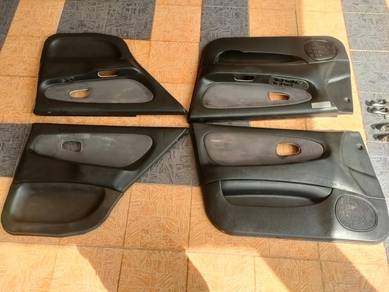 Door trim Evo3 hitam

