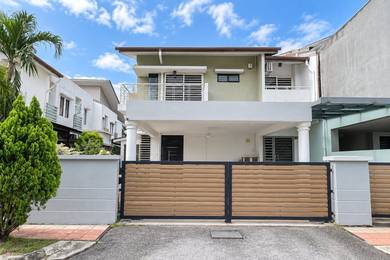 Semi-Detached House For Sale in Jalan Kuching,KUL