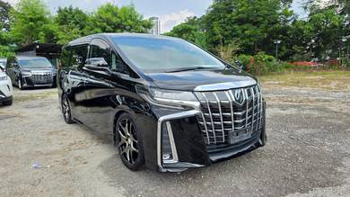 Toyota Alphard S in Damansara, KUL