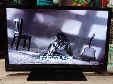 SHARP AQUOS TV LCD (32 Inci)