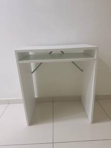 selling this study table 