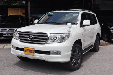 Toyota Land Cruiser in Petaling Jaya, SGR