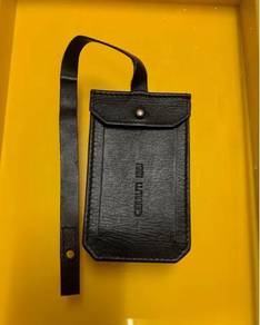 Cerruti Leather Hang Tag