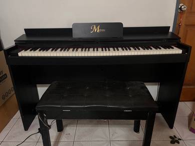 Metros 88-Key Digital Piano with Stand, sustain pe