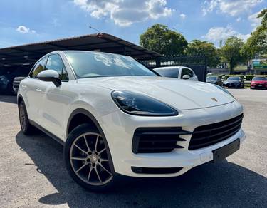 Porsche Cayenne BASE in Petaling Jaya, SGR