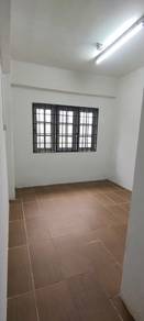 Condominium For Sale in Vista Condominium