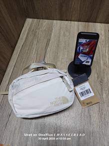 The North Face TNF Isabella Hip Pack