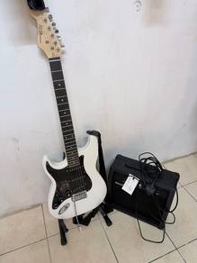RS Black White Electric Guitar with RexTone amp