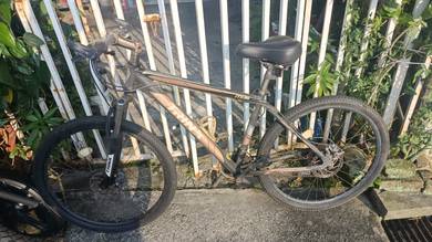 TRINX M136 Mountain Bike