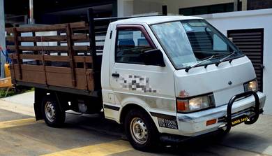 Nissan Vanette C22 Pickup Lorry