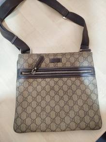 sling bag gucci