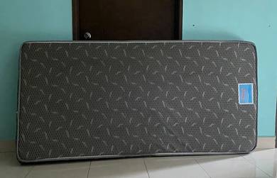 Single mattress
