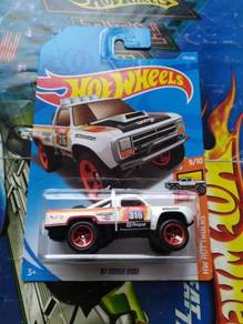 Hot Wheels '87 Dodge D100