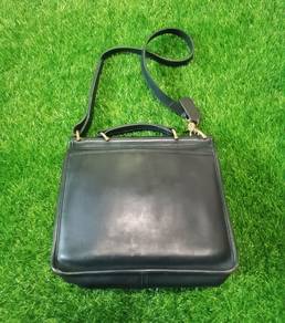 Coach Usa Original vintage leather sling bag 