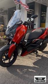Yamaha XMAX
