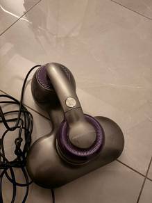 Dust Vaccum Rusell Taylor
