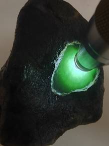 Bongkah Mentah Giok Jadeite Hijau Ais Burma Type A