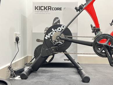 WAHOO KICKR CORE smart trainer