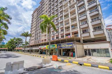 Condominium For Sale in Arena Green