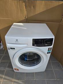 8-kg inverter front load washer Electrotlux
