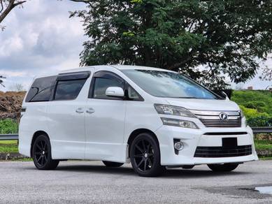 Toyota Vellfire Z in Serdang, KUL