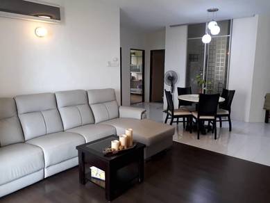Condominium For Sale in Miami Green
