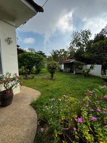 Bungalow House For Sale in Lunas,KDH