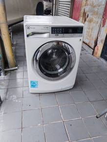Electrolux front load washer washing machine 10k,g
