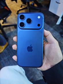 Selling Iphone 17 Pro 256GB