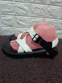 Uk7 Chaco Sandals