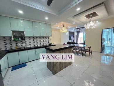 Condominium For Rent in Straits Garden Condominium