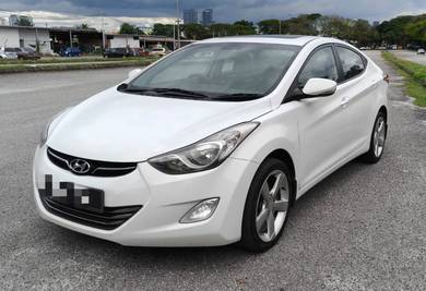 Hyundai Elantra PREMIUM in Sungai Besi, KUL