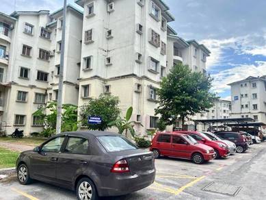 Apartment For Sale in Birchwood Court