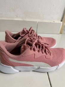 Kasut Sport Perempuan (PUMA)