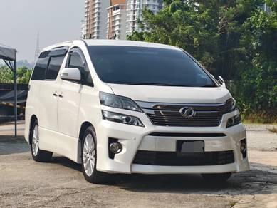 Toyota Vellfire Z in Puchong, KUL