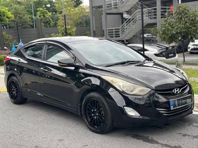 Hyundai Elantra PREMIUM in Cheras, KUL